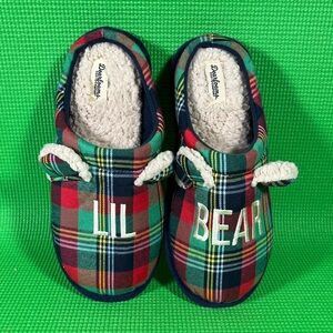 Dearfoams Red/Green/Navy Plaid Slip-On Slippers W's 9-10/M's 7-8
